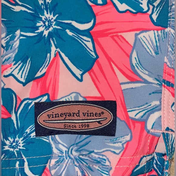 NEW TAGS VINEYARD VINES Tropical men’s swimtrunks swimsuit size XXL - Picture 11 of 14